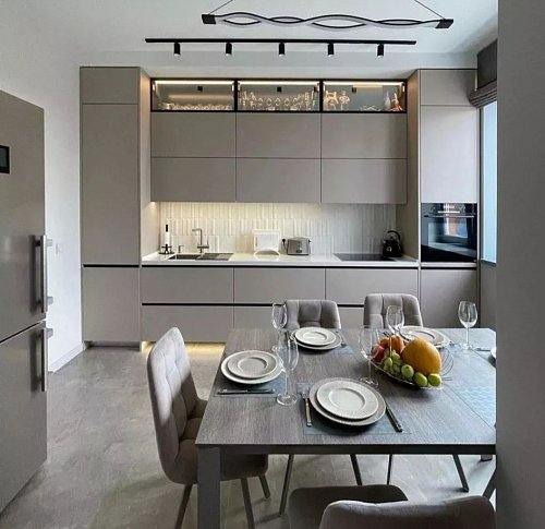 Угловая кухня с подсветкой , стиль hi-tech