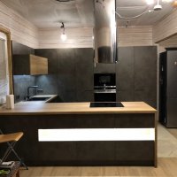 Кухня п-образная черная 6